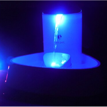 Poidełko Fontanna Wody Dla Psa I Kota Z Lampką Led